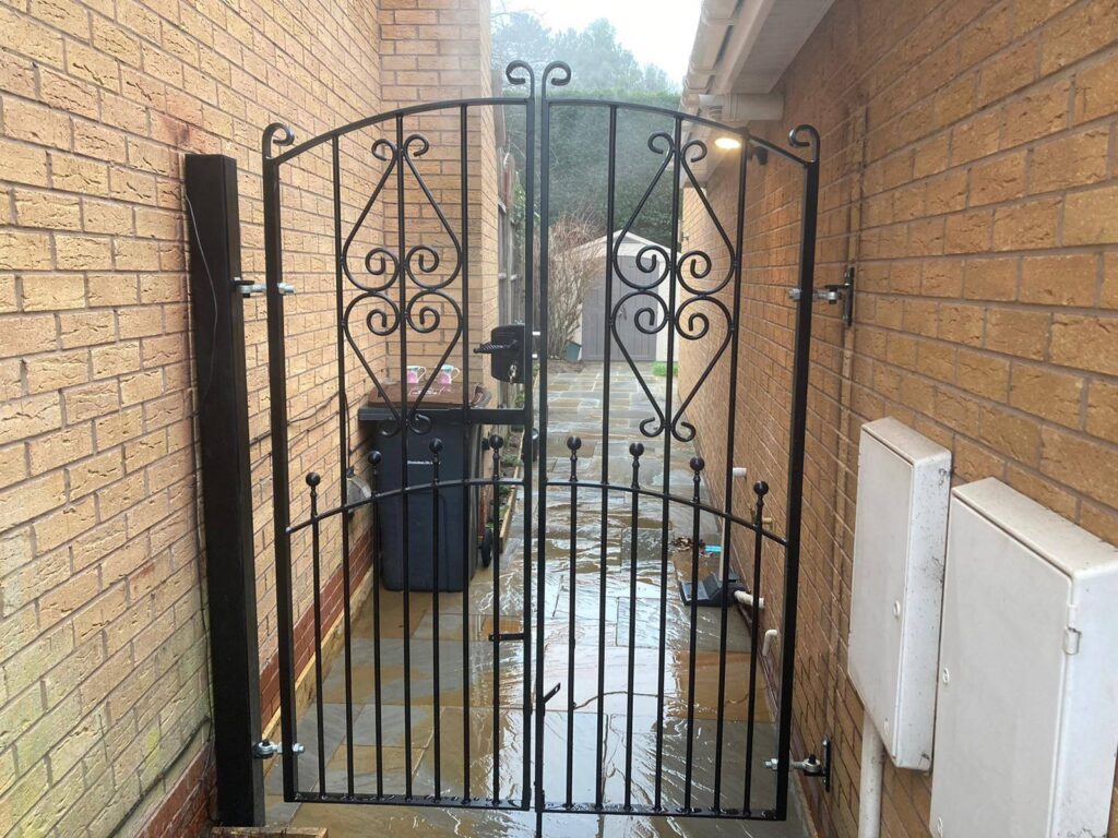 Made To Measure Gates Example 1